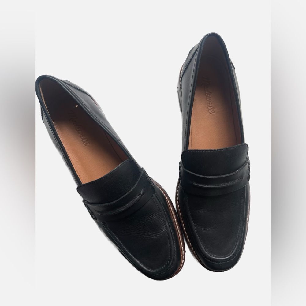 Madewell The Corinne Lugsole Loafers in True Black leather. 10 - Picture 5 of 16
